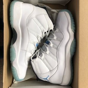 SOLD - Relisting- Air Jordan 11 Retro BG 7Y